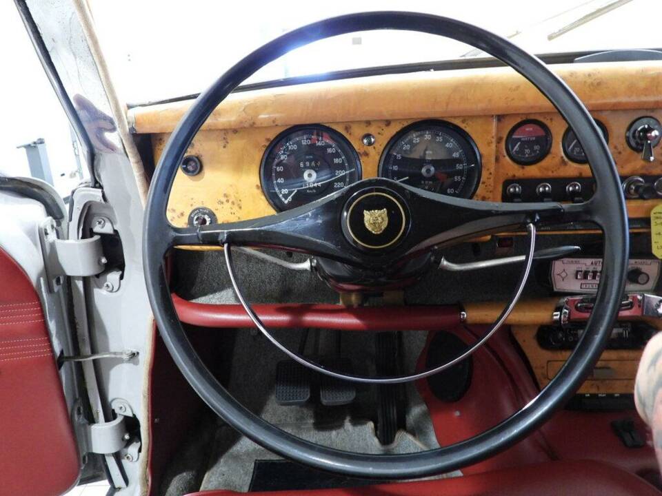 Bild 6/15 von Jaguar S-Type 3.4 (1967)