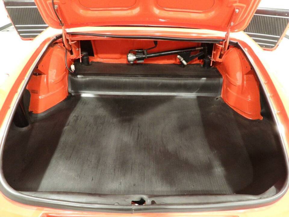 Image 10/15 of Alfa Romeo 1750 Spider Veloce (1969)