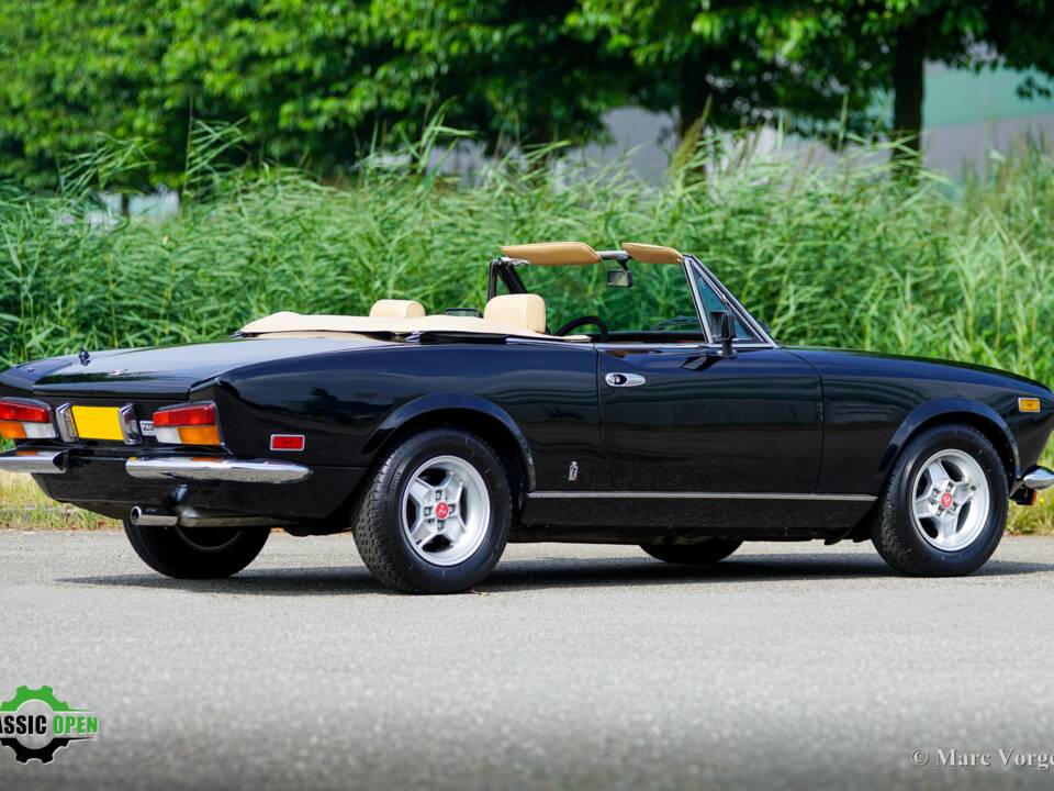 Image 36/42 of FIAT Spider 2000 (1981)