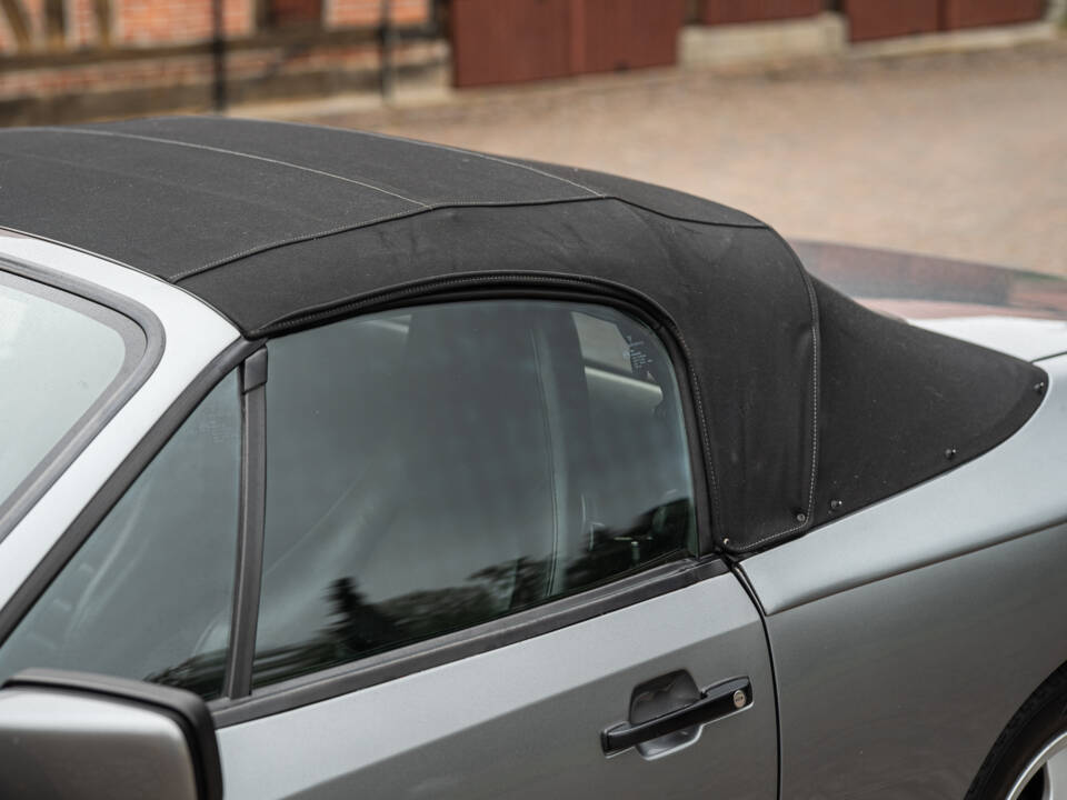 Image 2/42 de Porsche 944 S2 (1991)