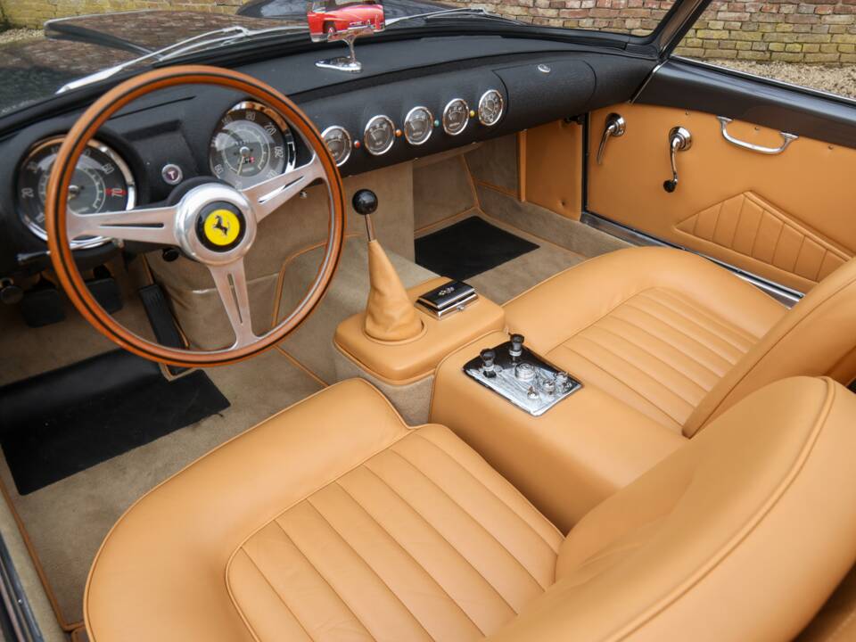 Bild 32/50 von Ferrari 250 GT (1959)