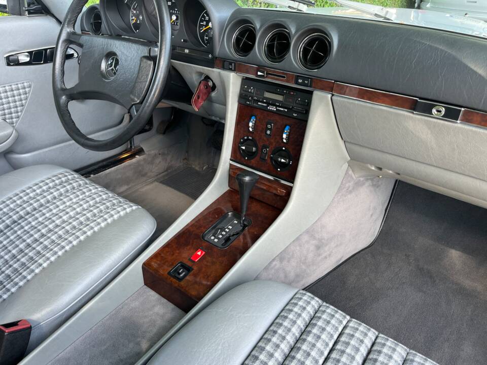 Afbeelding 21/65 van Mercedes-Benz 300 SL (1988)
