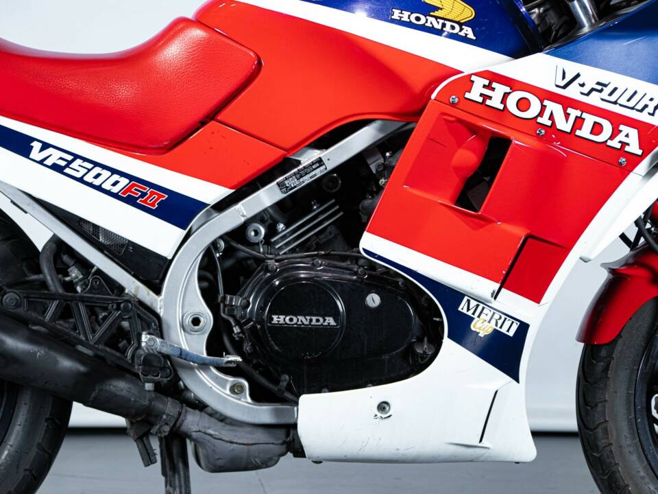 Immagine 43/50 di Honda VF 500 F (1986)
