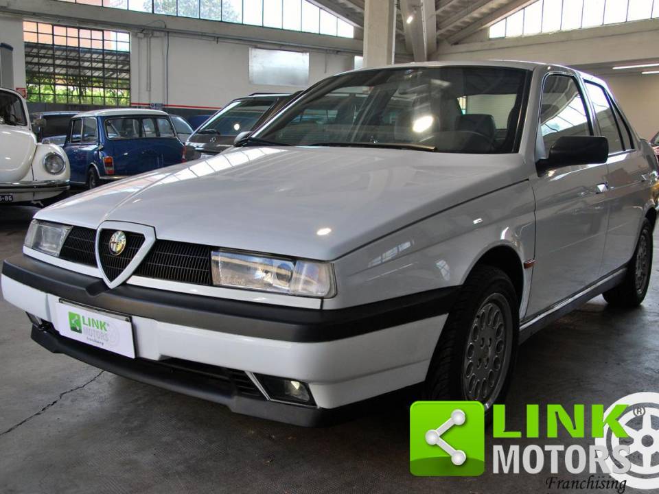 Bild 3/10 von Alfa Romeo 155 1.8 (1993)