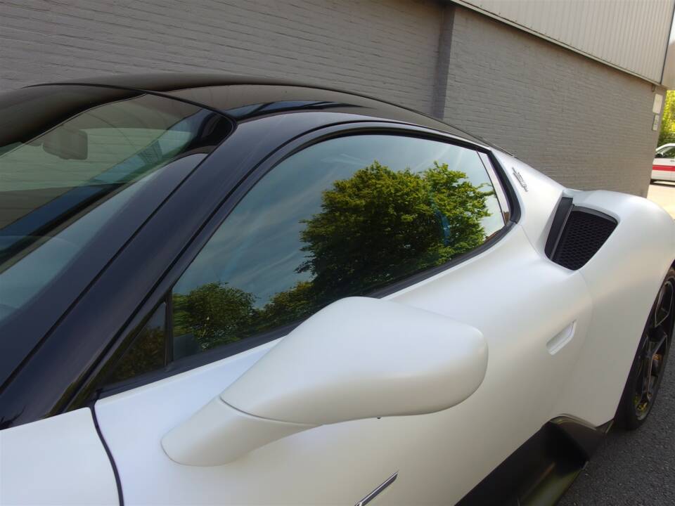 Imagen 29/100 de Maserati MC20 (2022)