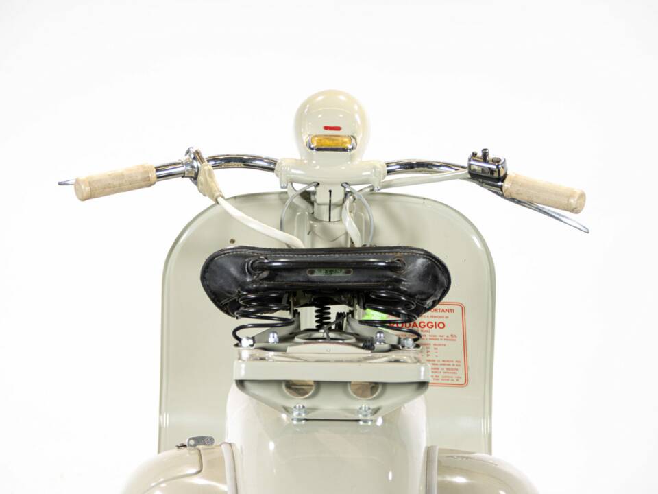 Bild 26/50 von Piaggio Vespa 150 "Struzzo" VL (1955)