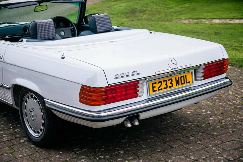 Bild 31/50 von Mercedes-Benz 300 SL (1987)