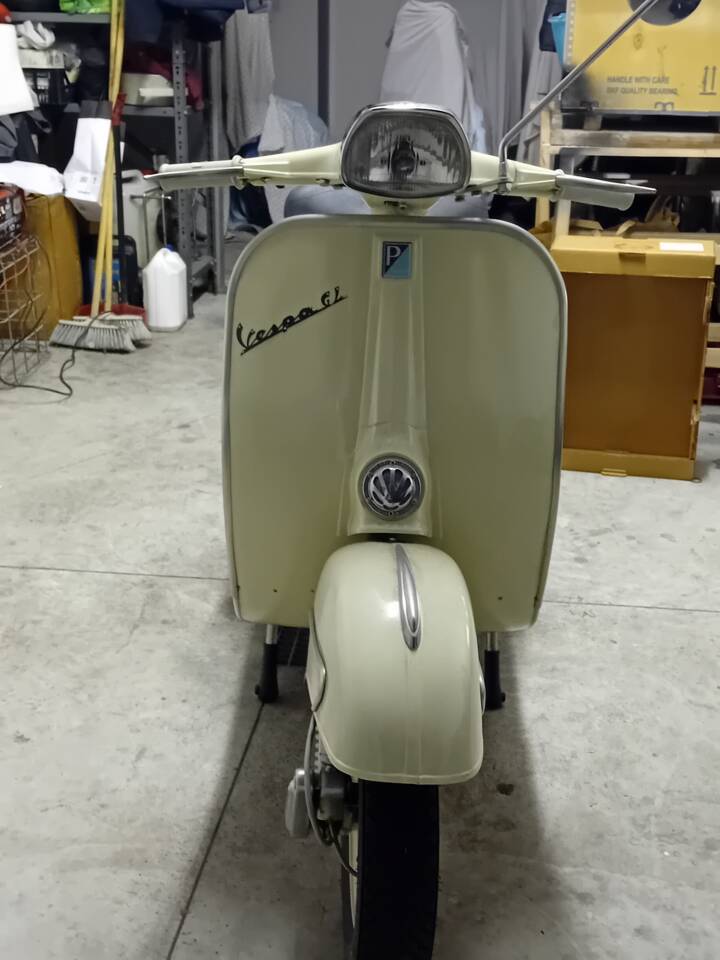 Image 1/13 of Piaggio Vespa 150 GL (1963)