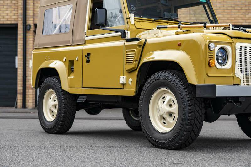 Image 23/39 of Land Rover Defender 90 Td5 (1998)