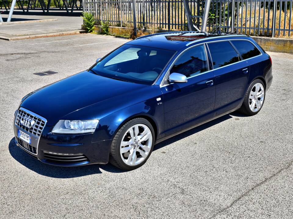 Bild 5/22 von Audi S6 Avant 5.2 V10 quattro (2006)