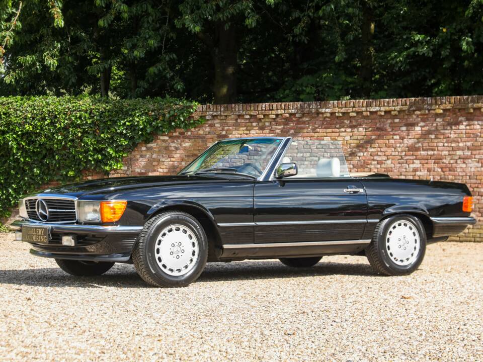 Image 19/50 de Mercedes-Benz 420 SL (1986)