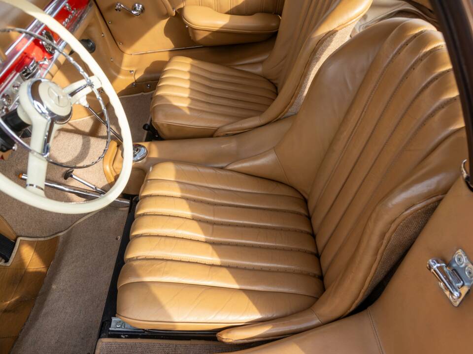 Image 41/50 of Mercedes-Benz 300 SL Roadster (1957)