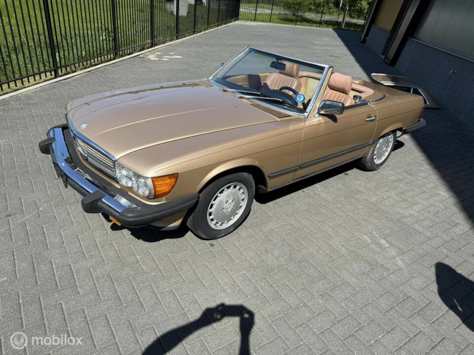 Immagine 9/41 di Mercedes-Benz 560 SL (1986)