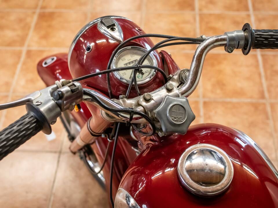 Image 5/10 de Puch 125 SVS (1956)