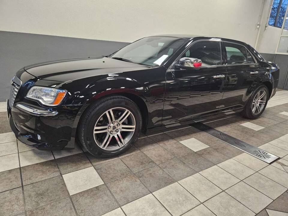 Afbeelding 2/16 van Lancia Thema II Platinum 3.0 V6 (2013)
