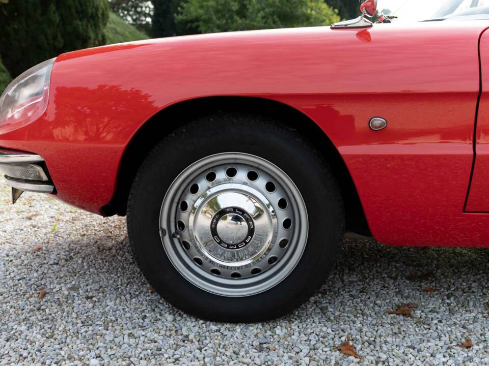 Image 28/31 de Alfa Romeo 1600 Spider Duetto (1967)