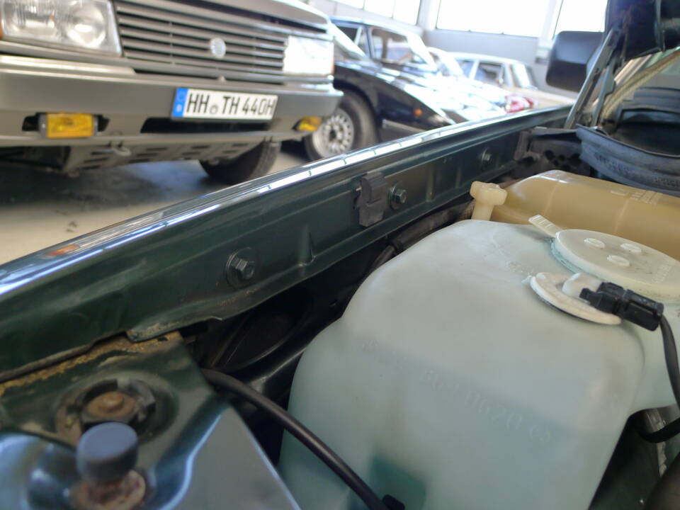 Bild 13/37 von Mercedes-Benz 190 E (1989)