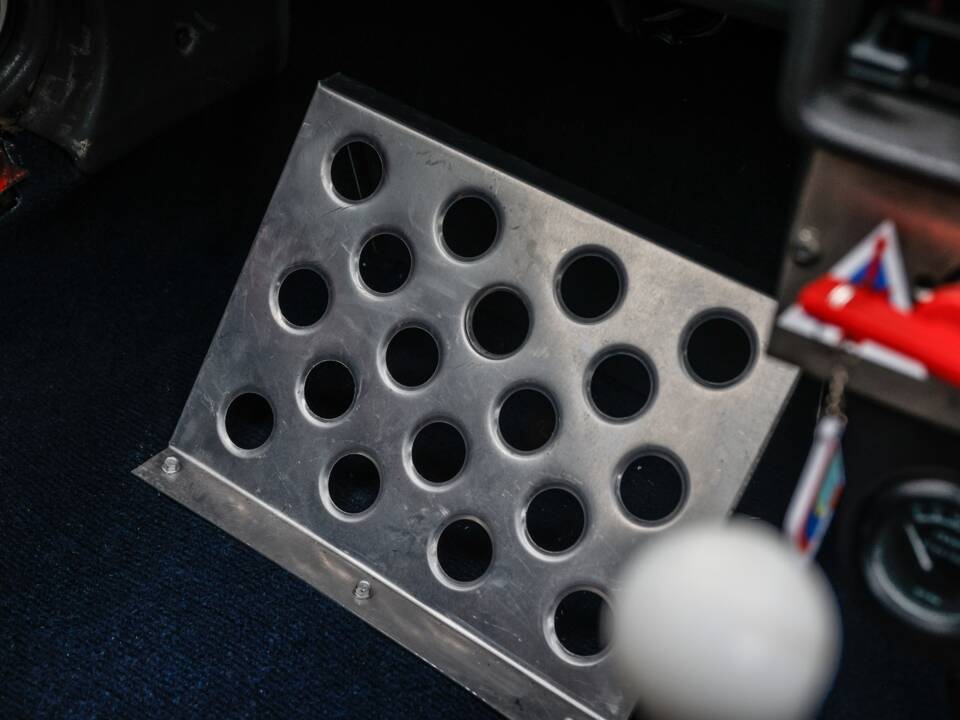 Imagen 10/44 de Peugeot 205 GTi 1.9 (1987)