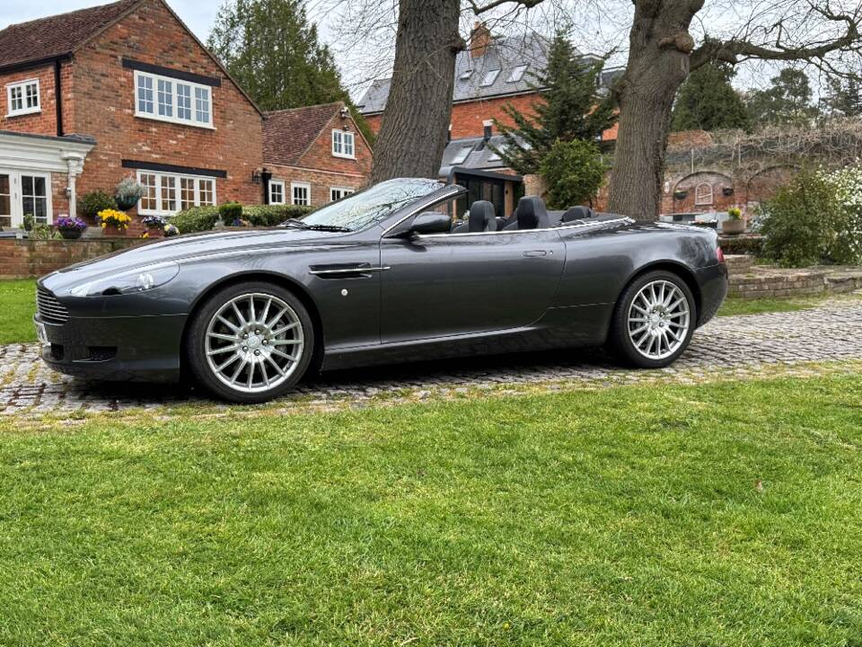 Image 5/25 of Aston Martin DB 9 Volante (2005)