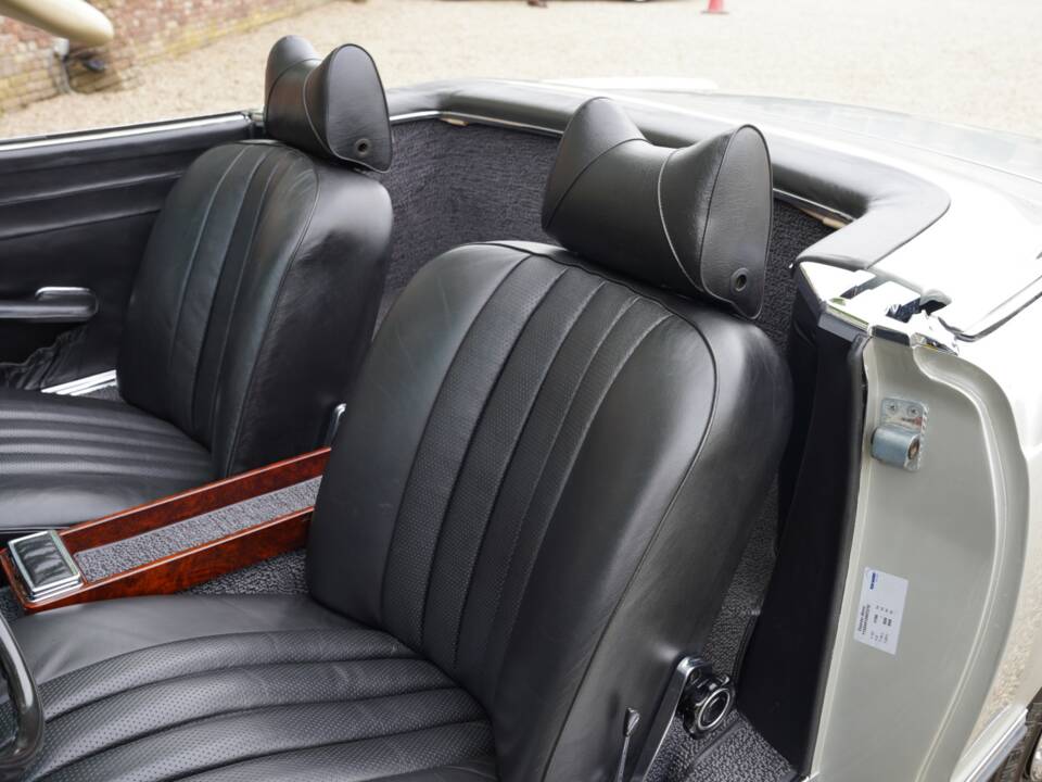 Imagen 40/50 de Mercedes-Benz 280 SL (1969)