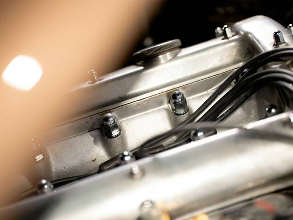 Image 44/50 of Jaguar XK 120 OTS (1952)