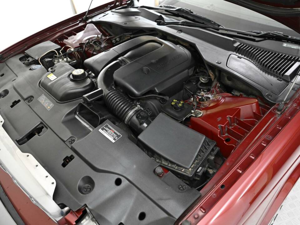 Imagen 45/50 de Jaguar XJR Super V8 (2004)