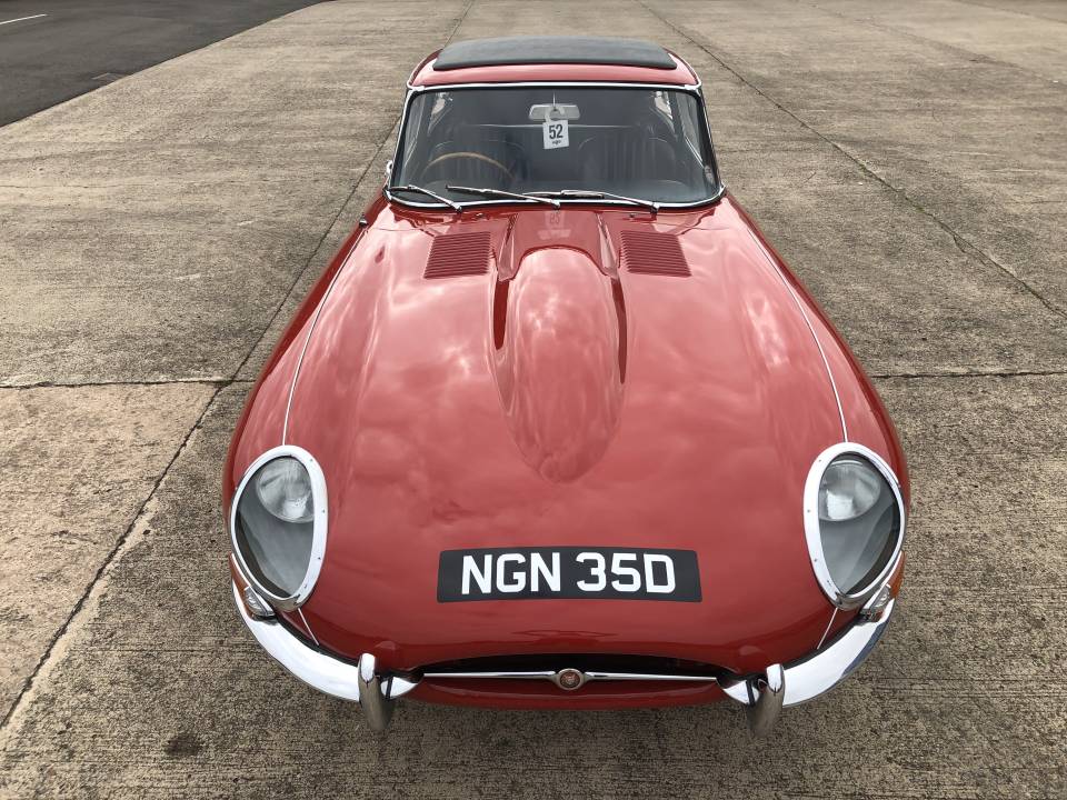 Bild 3/9 von Jaguar Type E (2+2) (1966)
