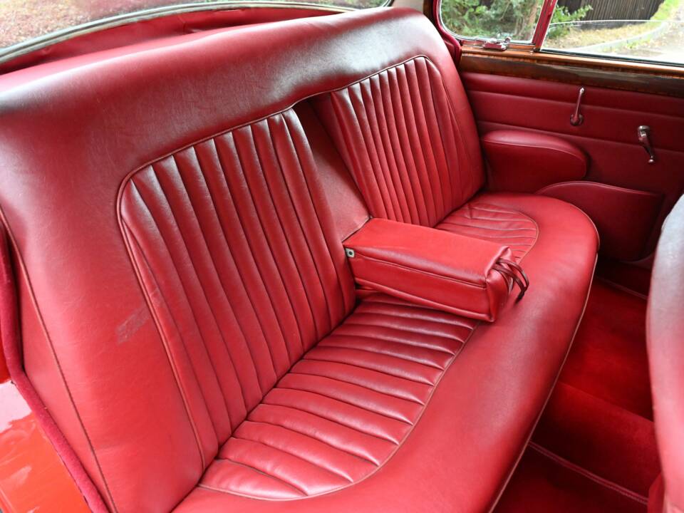 Bild 29/50 von Jaguar Mk II 2.4 (1961)