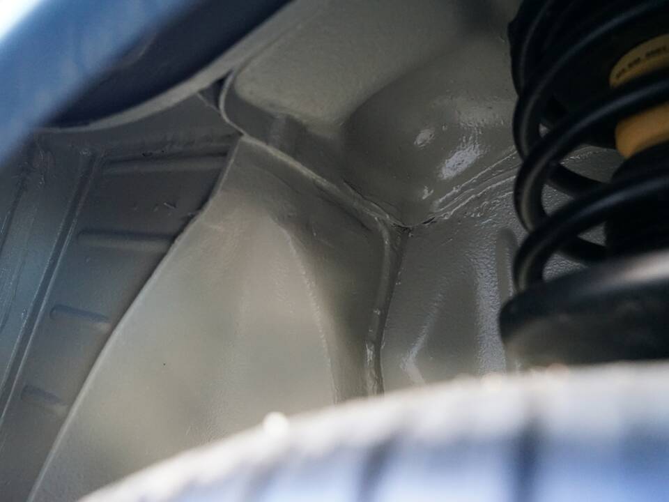 Image 30/37 of BMW 3.0 CSi (1973)