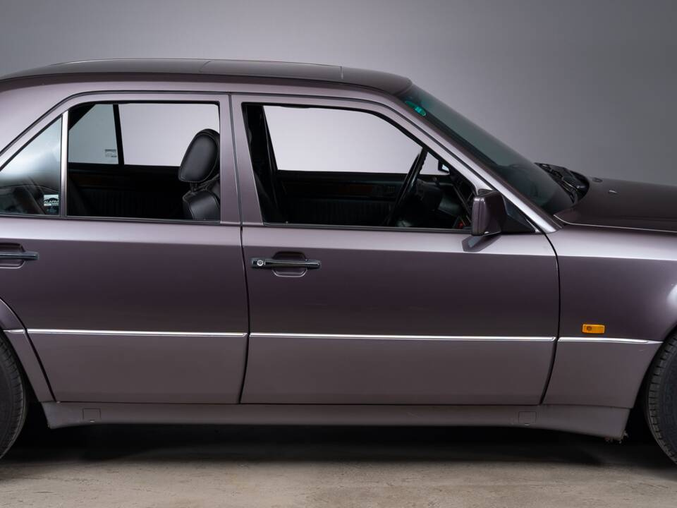 Bild 7/38 von Mercedes-Benz 500 E (1992)