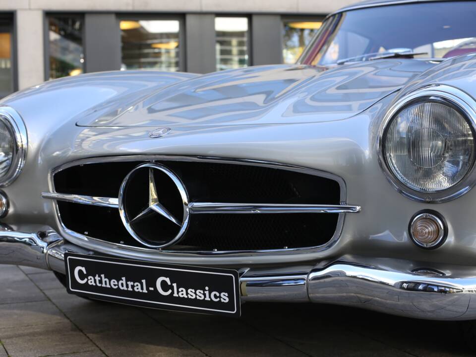 Image 33/37 of Mercedes-Benz 300 SL "Gullwing" (1954)