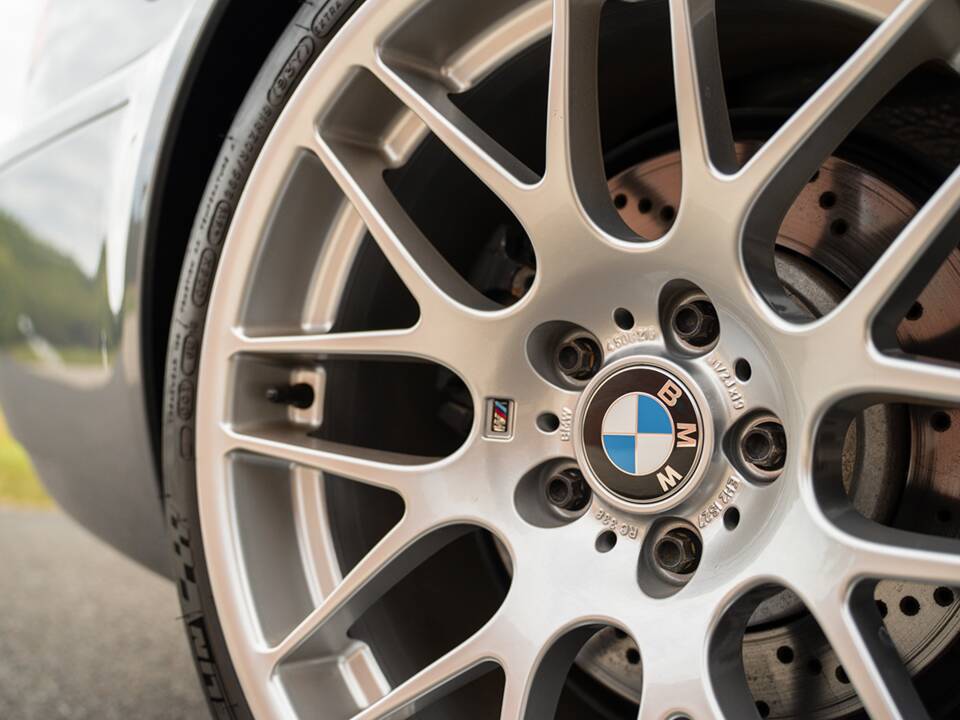 Image 30/42 of BMW M3 CSL (2003)