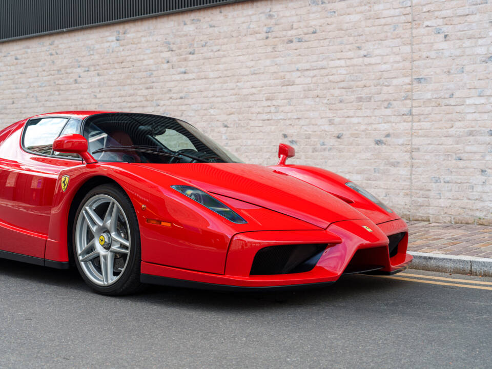 Bild 9/29 von Ferrari Enzo Ferrari (2002)