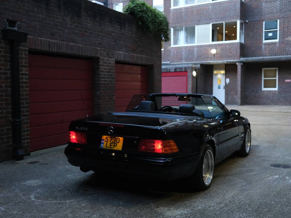 Image 76/100 of Mercedes-Benz SL 600 (1998)