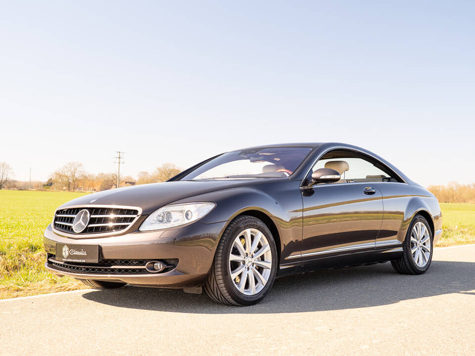 Image 8/67 of Mercedes-Benz CL 500 (2006)