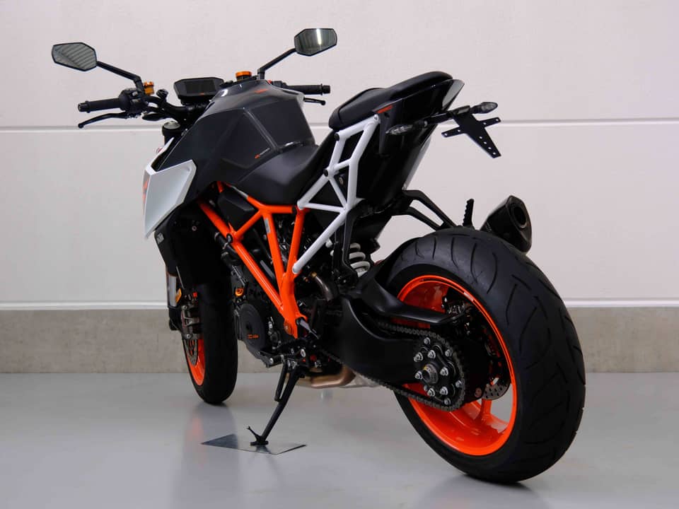 Image 57/83 of KTM 1290 Super Duke R (2018)
