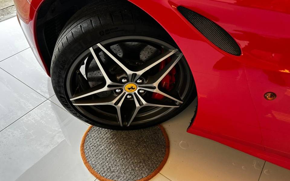 Immagine 5/50 di Ferrari California T (2017)
