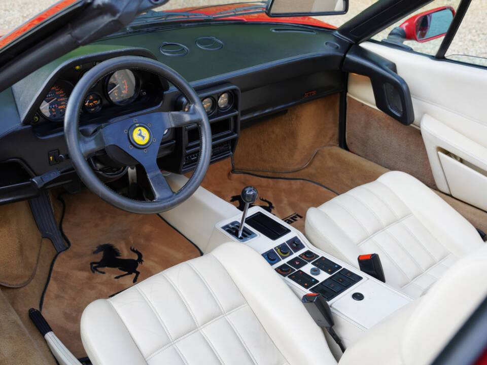 Immagine 45/50 di Ferrari 328 GTS (1986)