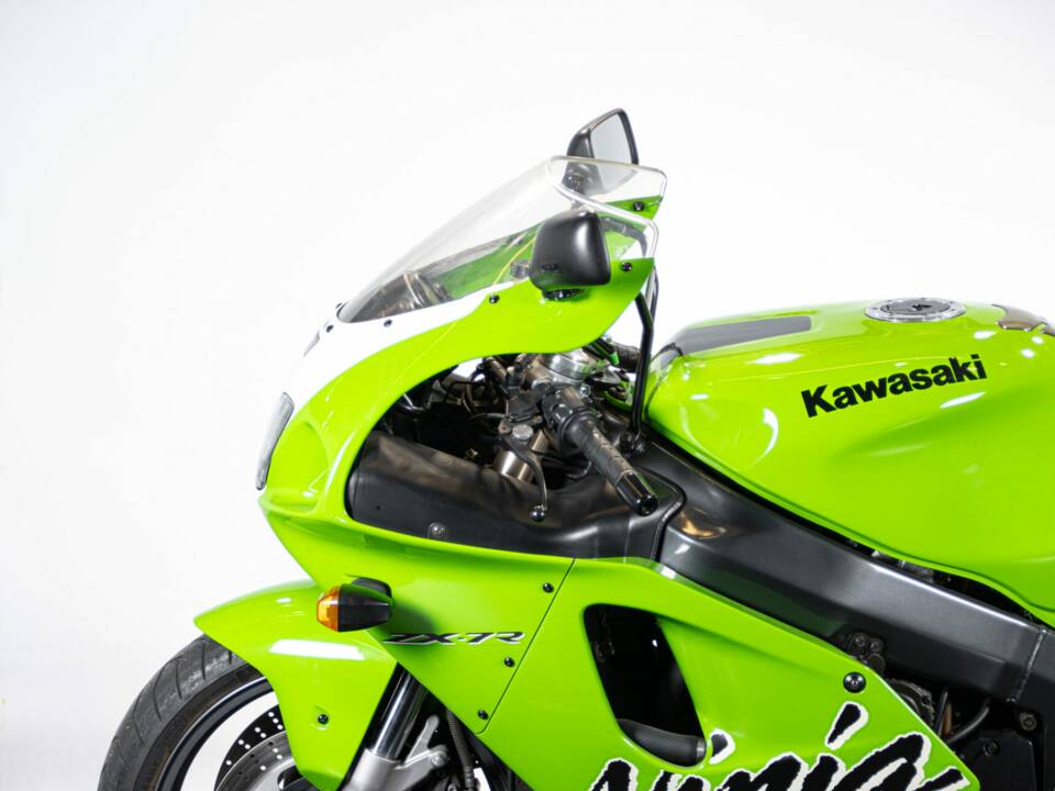 Obraz 19/50 pojazdu Kawasaki Ninja 750 ZX-7R (1999)