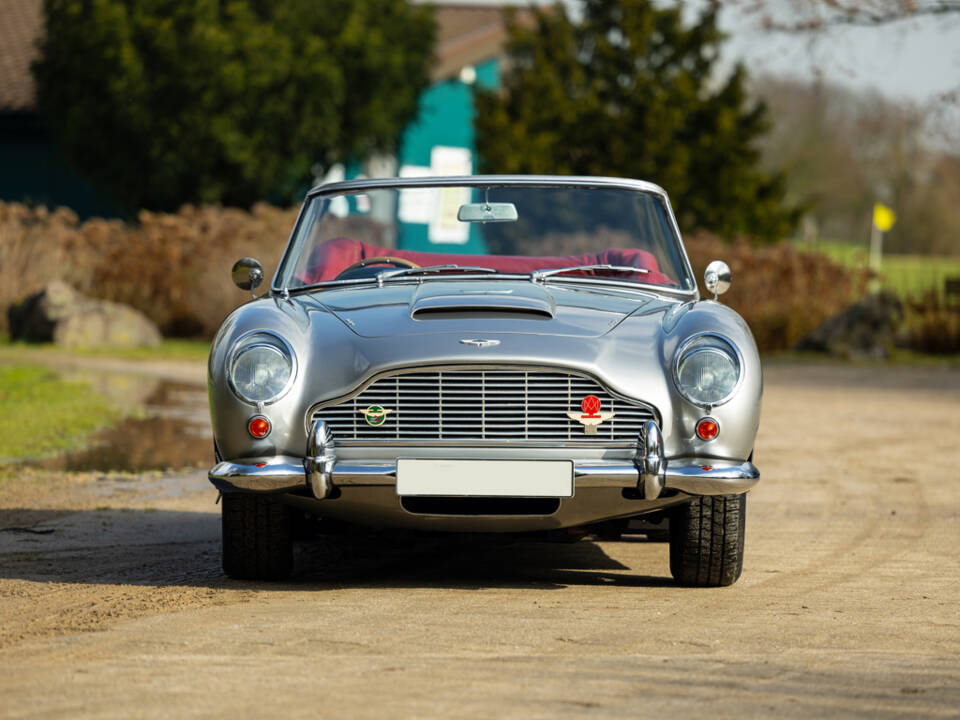 Image 7/50 of Aston Martin DB 5 (1964)