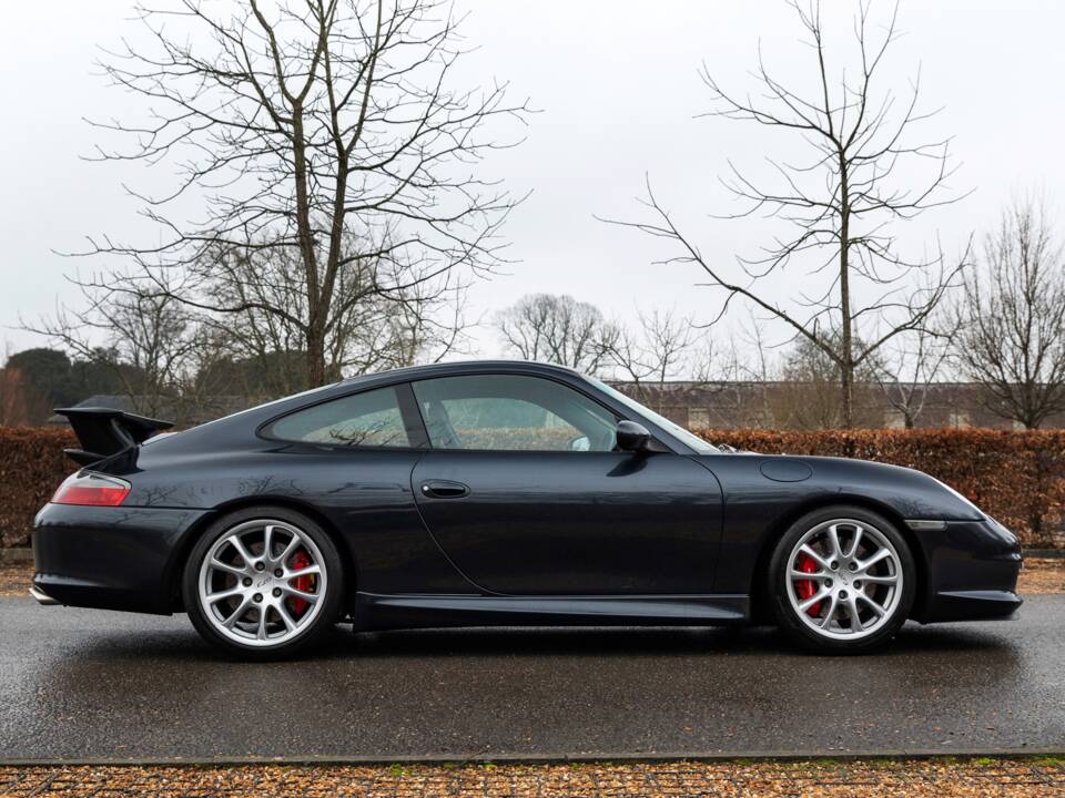 Imagen 2/29 de Porsche 911 GT3 (2004)