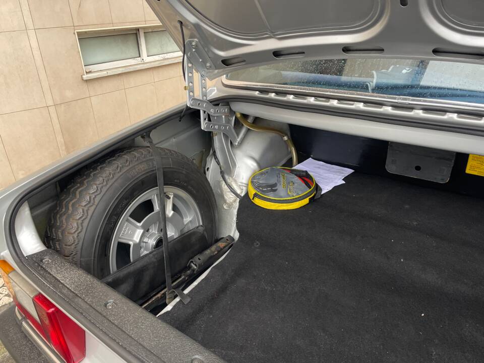 Imagen 11/12 de Volvo 244 GL D (1982)