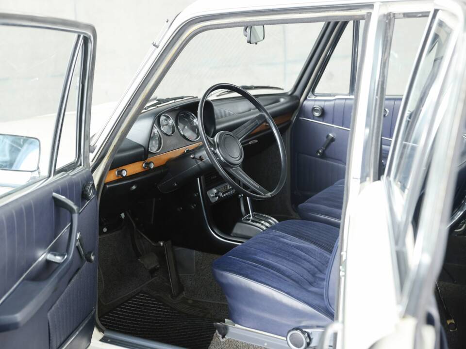 Immagine 19/50 di BMW 2000 (1969)