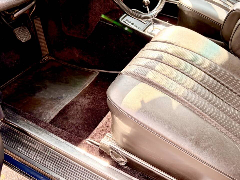 Bild 13/17 von Mercedes-Benz 300 SEL 6.3 (1971)