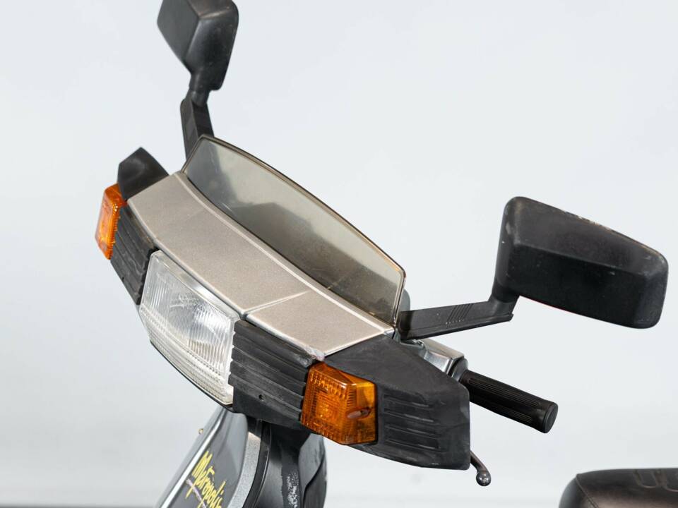 Immagine 15/23 di Peugeot Metropolis 50 (1990)
