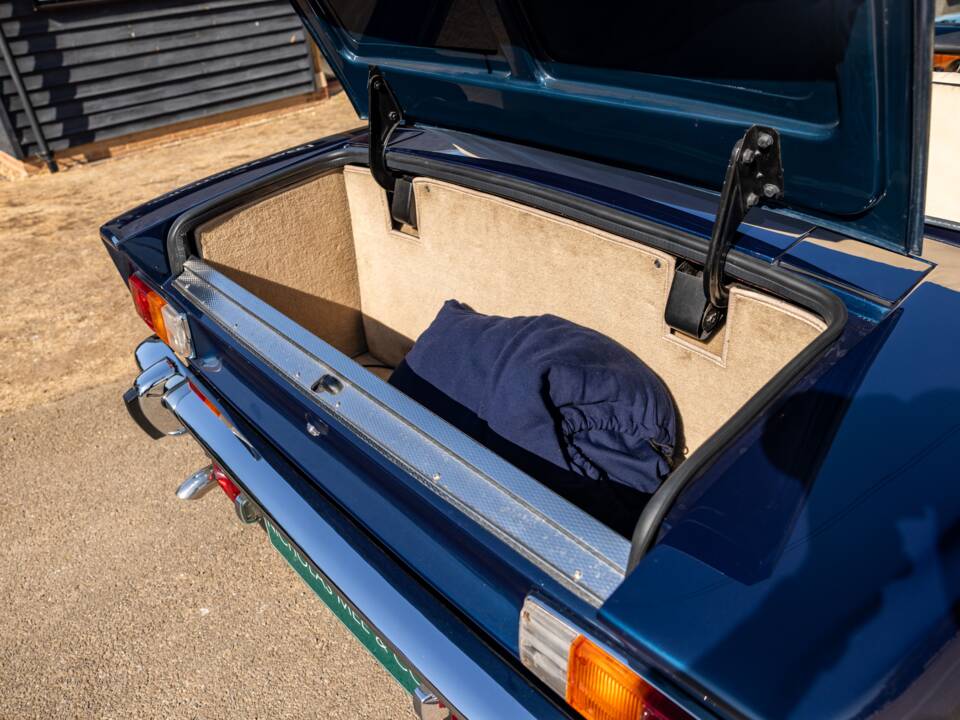 Image 10/57 de Aston Martin V8 Vantage Volante (1989)