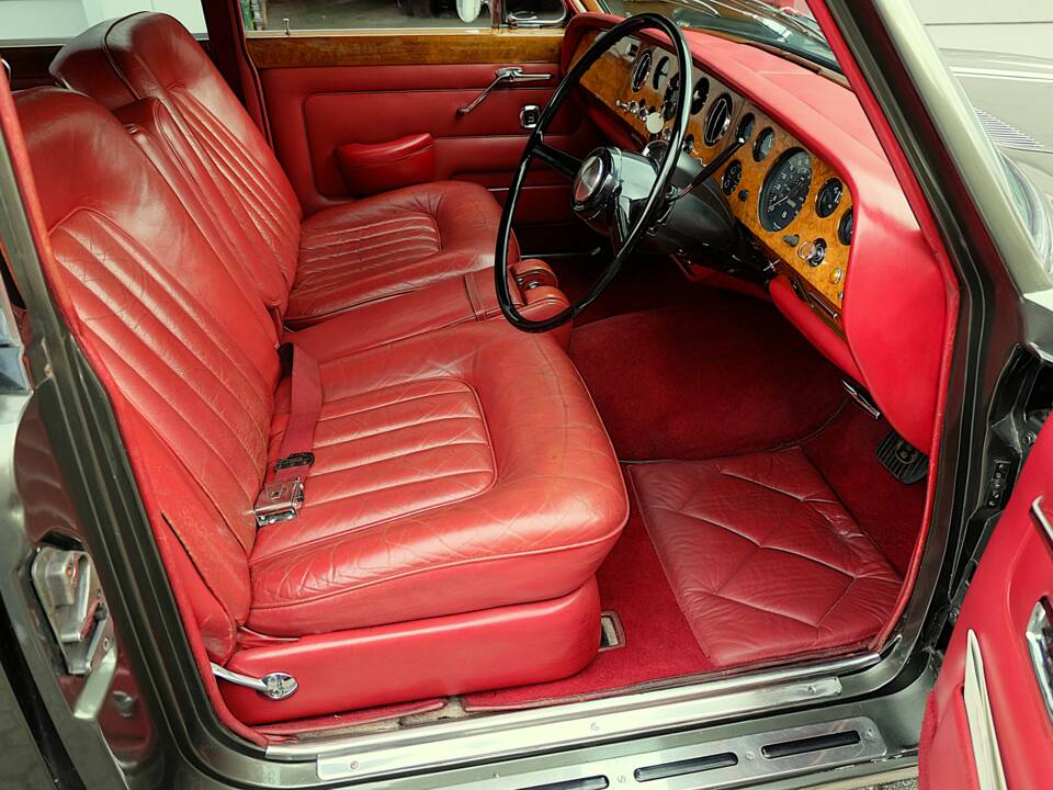 Image 27/48 of Bentley T 1 (1967)