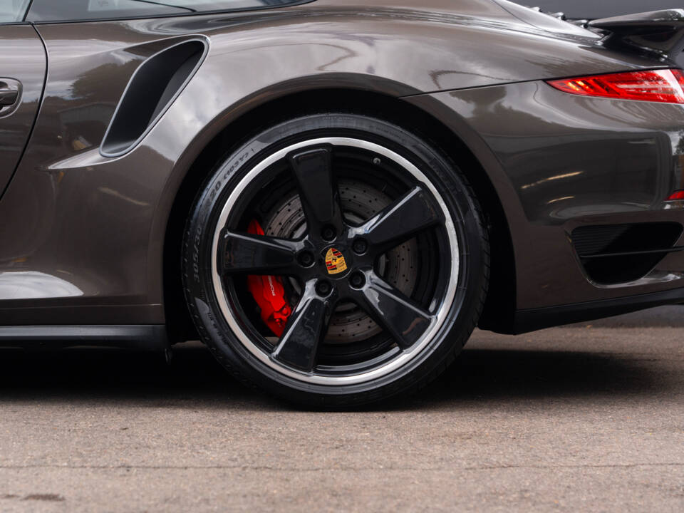 Imagen 10/51 de Porsche 911 Turbo (2014)