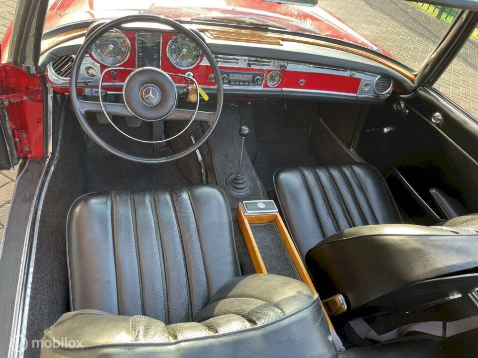 Image 8/8 of Mercedes-Benz 230 SL (1964)