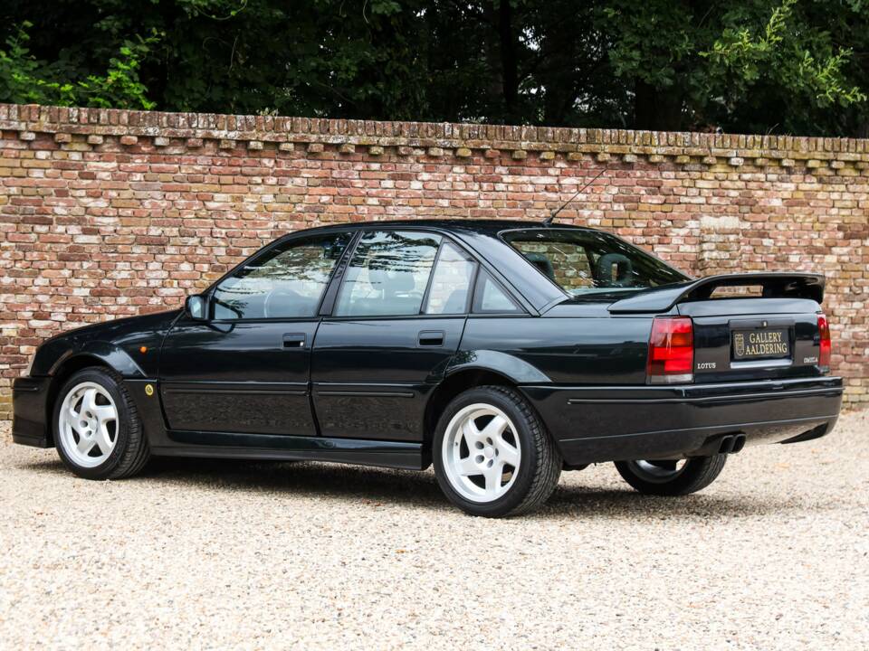 Image 39/50 de Lotus Carlton (1992)